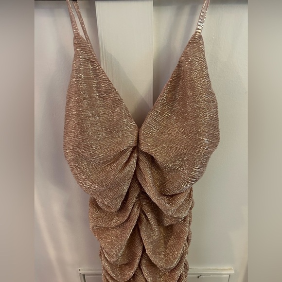 NBD Revolve Amora Metallic Rose Gold
Ruched Dress Medium - Picture 5 of 7
